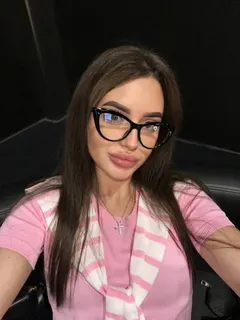Valeriia, 26