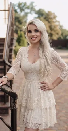 Elena, 38
