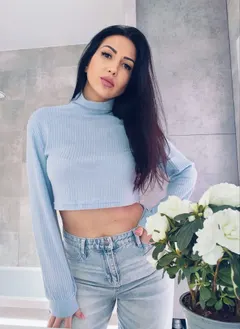 Anna, 41