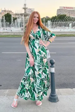 Yana, 43