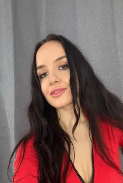 Valentina, 30