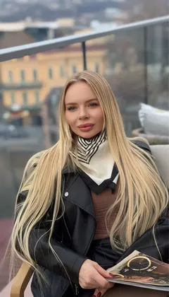 Yevheniia, 33