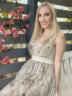 Karina, 42