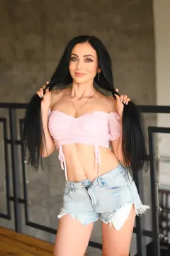 Natalia, 41