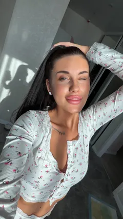 Polina, 23