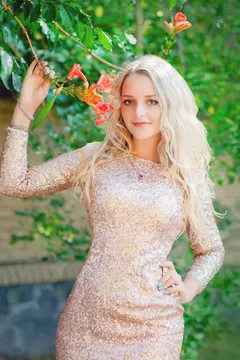 Anna, 30