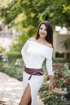 Viktoria, 39