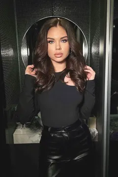 Alina, 23