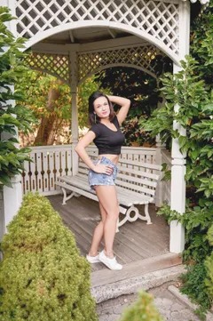 Elena, 39