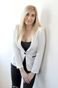 Anna, 34