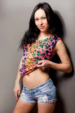 Vasilika, 33