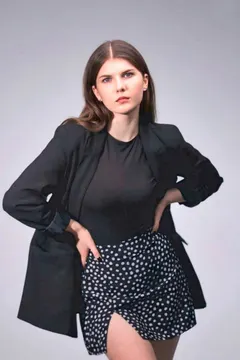 Ivanna, 21