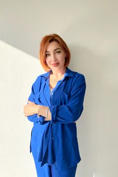 Tetiana, 52
