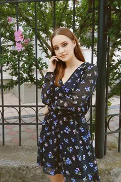 Diana, 24