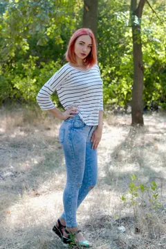 Elena, 27