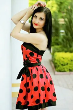 Yulia, 32