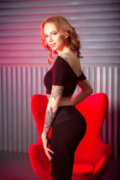 Irina, 30