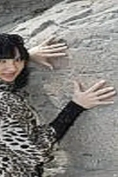 Elzara, 43