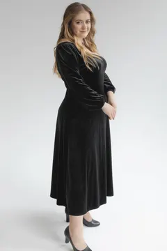 Karyna, 27