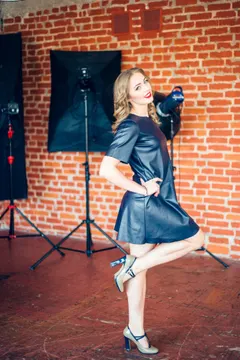 Veronika, 36