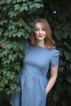 Julia, 37