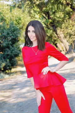 Ekaterina, 32