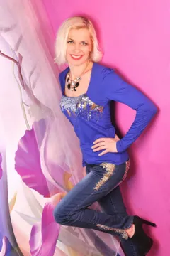 Svetlana, 64