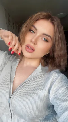 Krystyna, 24