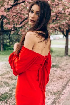 Iryna, 24