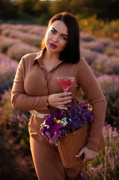 Oksana, 41