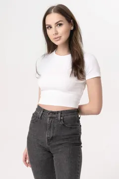 Anna, 28