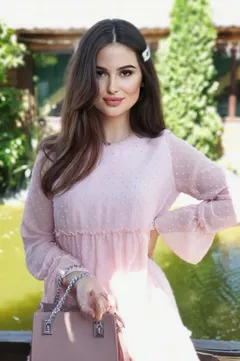 Maryna, 25