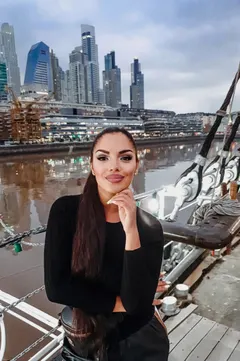 Diana, 33