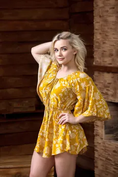 Anna, 34