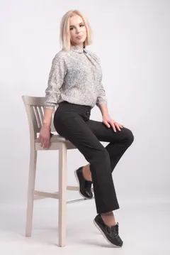 Alina, 32