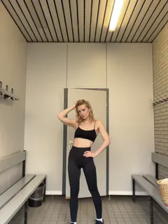 Olga, 40