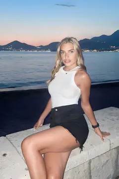 Victoria, 31
