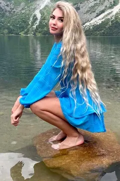 Paulina, 24