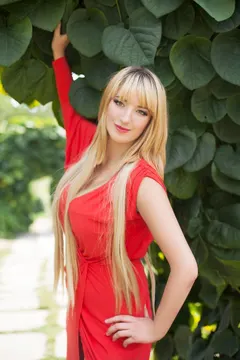 Julia, 31