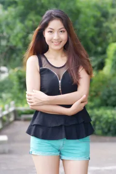 Jihong, 37