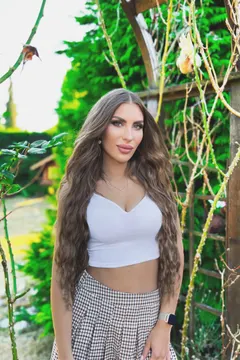 Karyna, 26