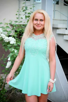 Yulia, 37