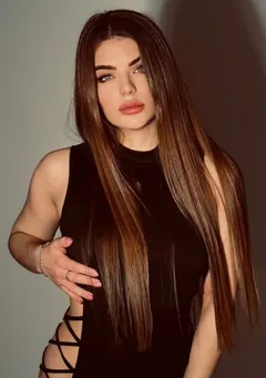 Mariana, 24