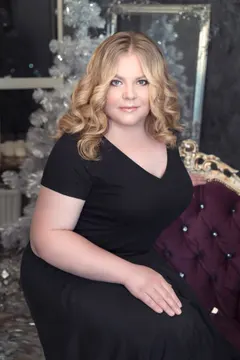 Anna, 49