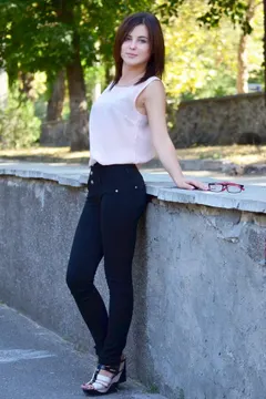 Ludmila, 32