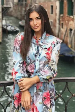 Elena, 29