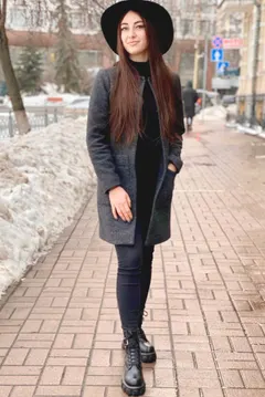 Katya, 28