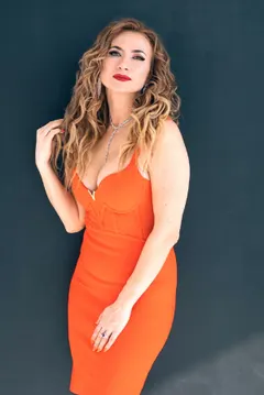 Elena, 49
