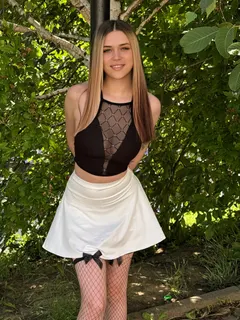 Lesya, 19