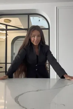 Tetiana, 44